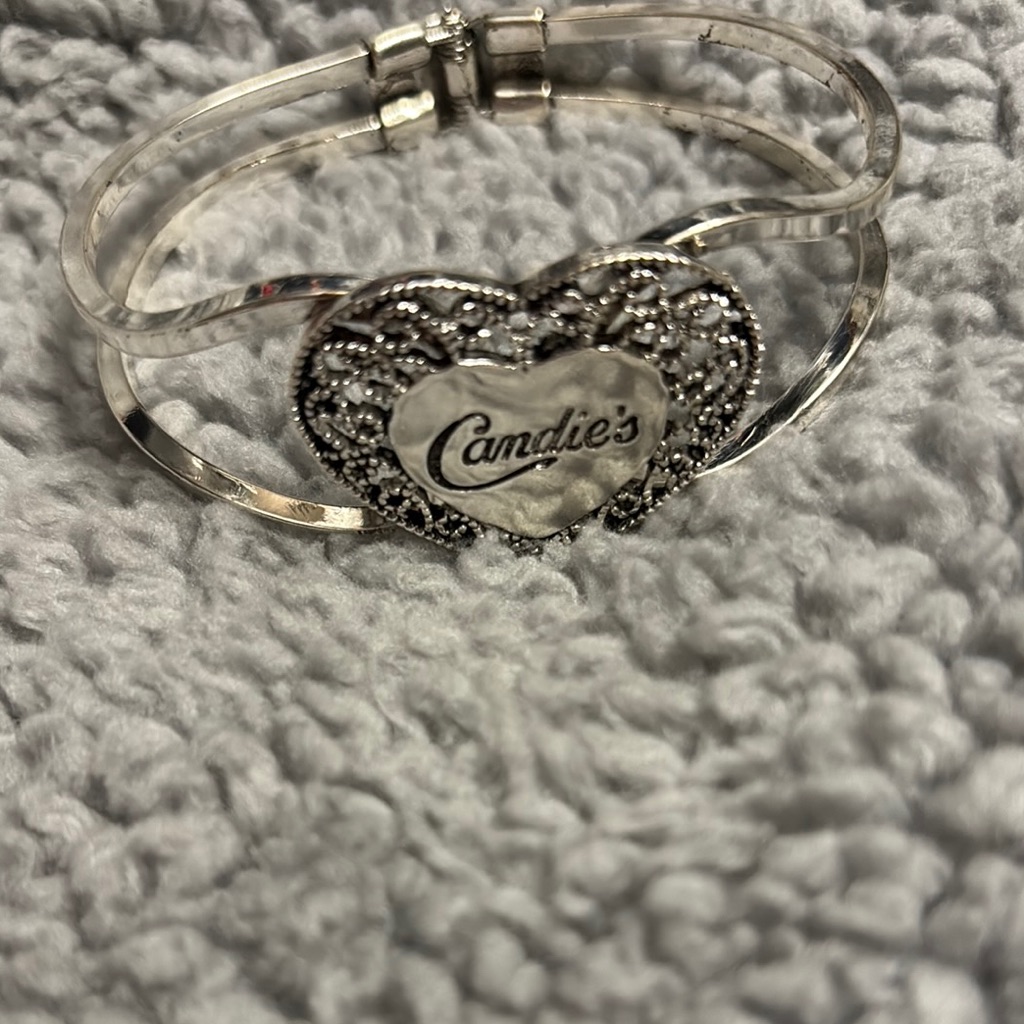 Silver Heart Bracelet 10$